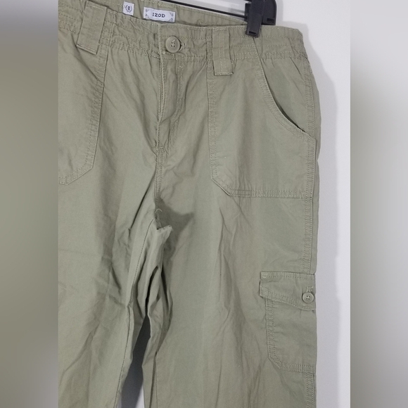 Izod Capri Pants NWT. Green. Size 10. Lightweight. Retail: $45. Measures - Picture 3 of 9